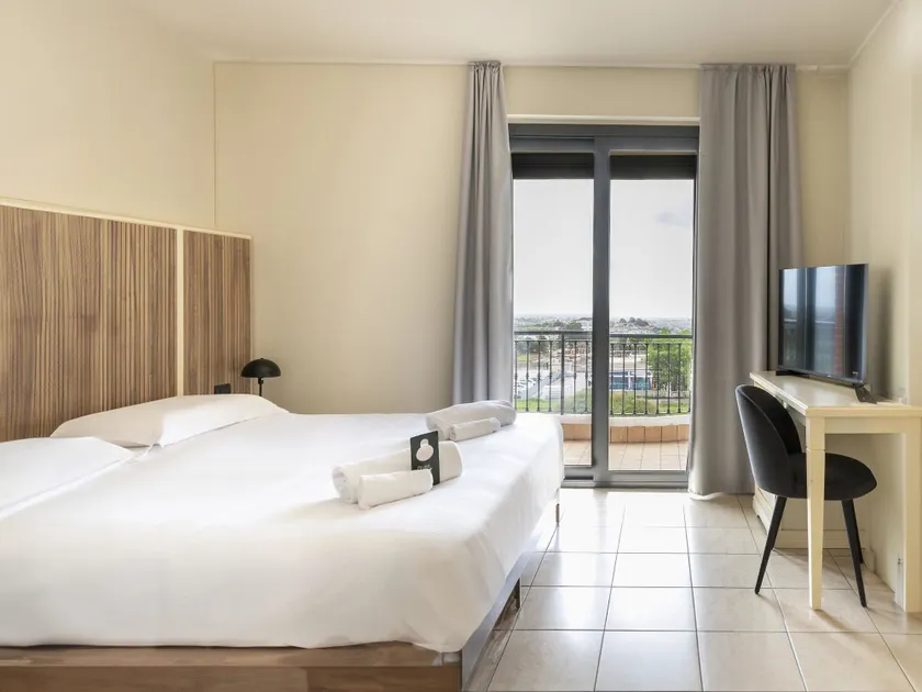 B&B HOTEL Pomezia Cortese - Image 1