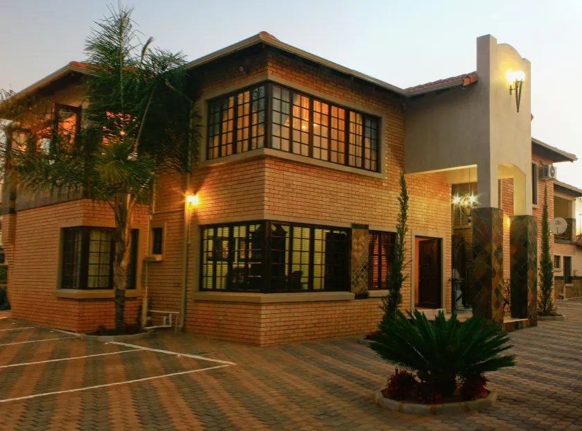Eco Park Lodge - Image 1