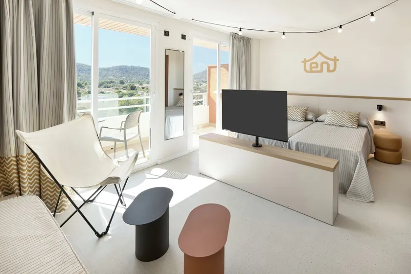 tent Calvia Beach - Image 1