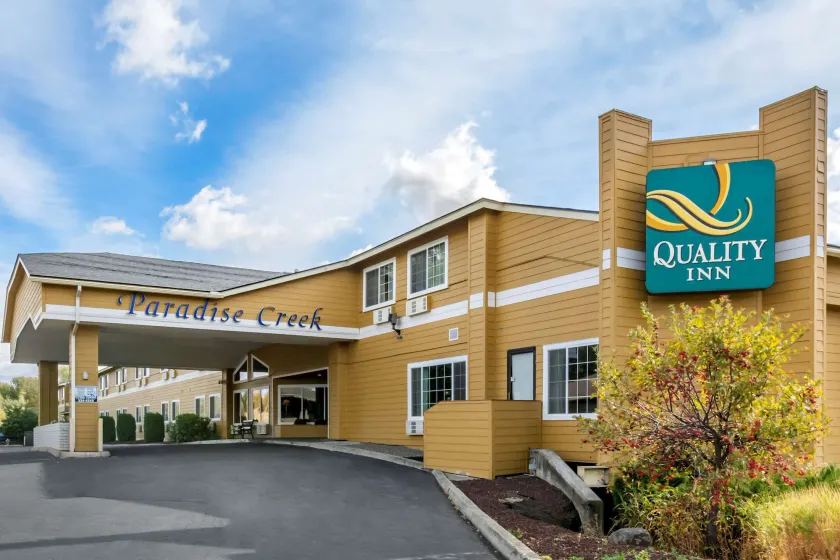 Quality Inn Paradise Creek Pullman - Image 1