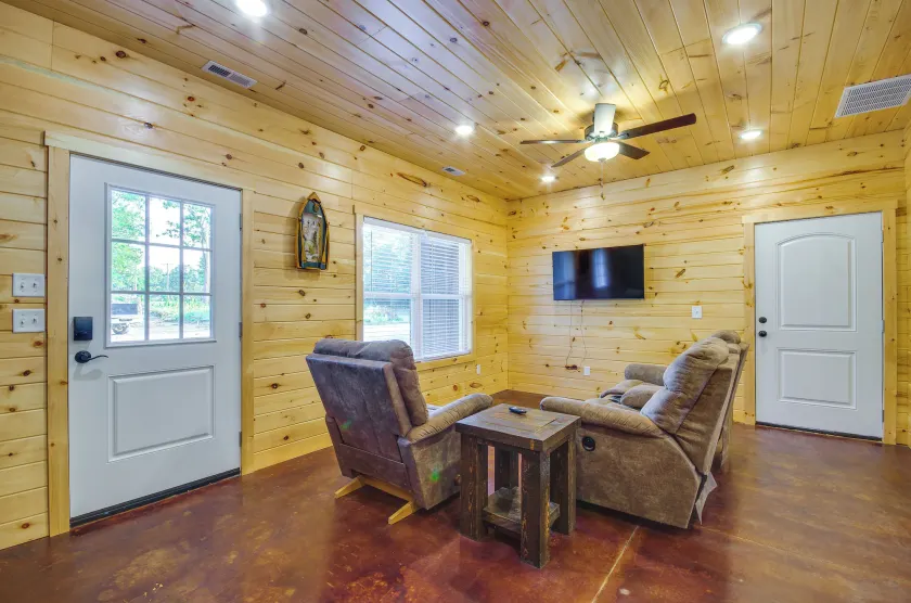 7 Mi to Lucas Oil Speedway! Home w/ Patio & Yard - Image 1