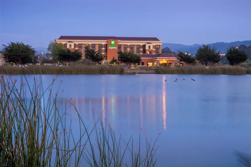 Holiday Inn Express at Monterey Bay by IHG - Image 1