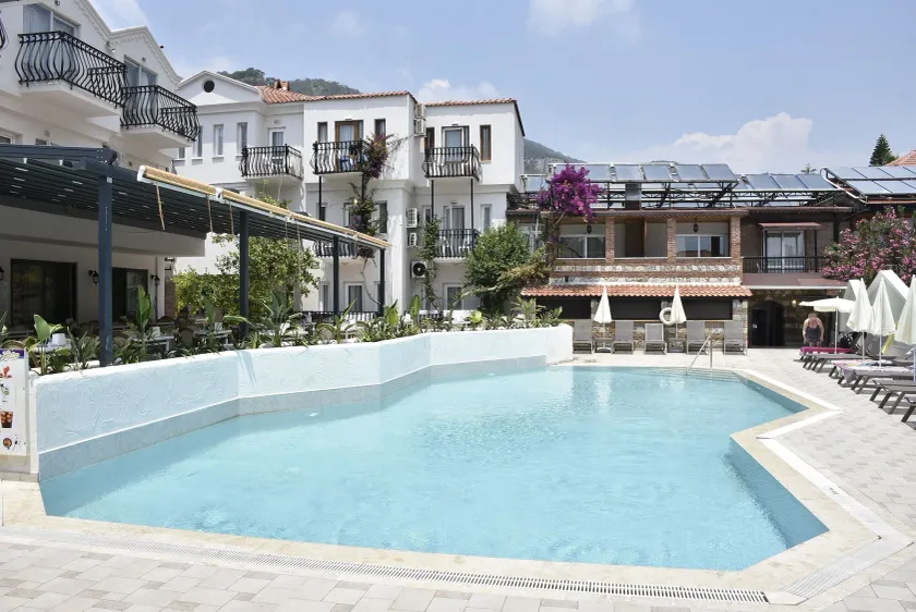 Magic Tulip Hotel - Image 1