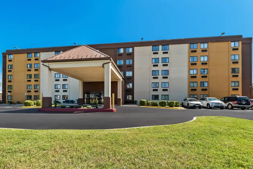Comfort Inn Oxon Hill - National Harbor - Image 1