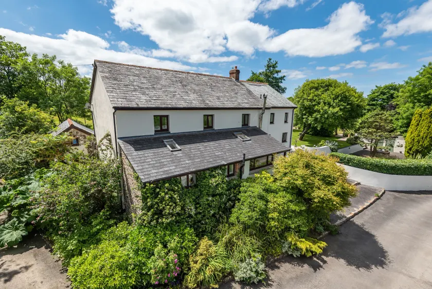 Waterland Farmhouse - Image 1