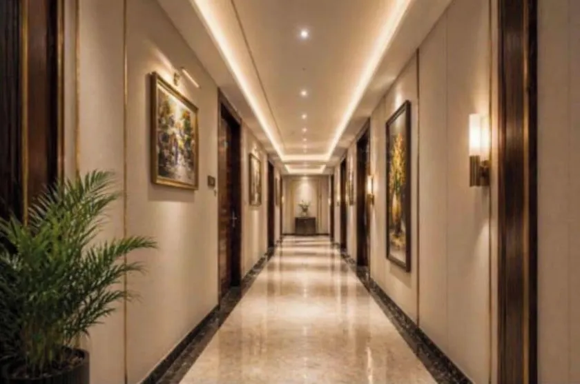 HOTEL VISHAL RESIDENCY NEAR DELHI AIRPORT with FREE AIRPORT DROP - Lobby