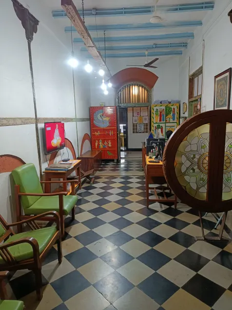 Hostel Vasantashram CST Mumbai, Free Wifi with 1940s Retro vibe - Image 1