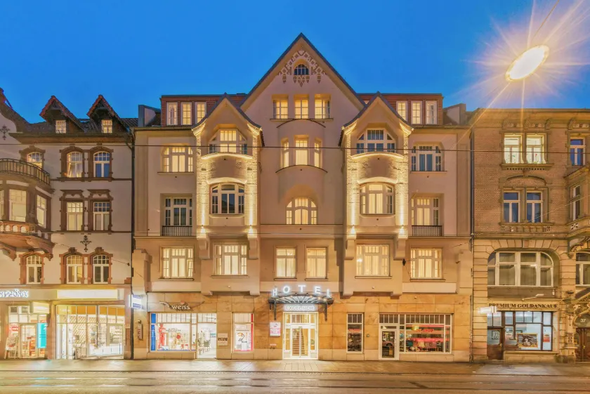 Best Western Plus Hotel Excelsior - Image 1