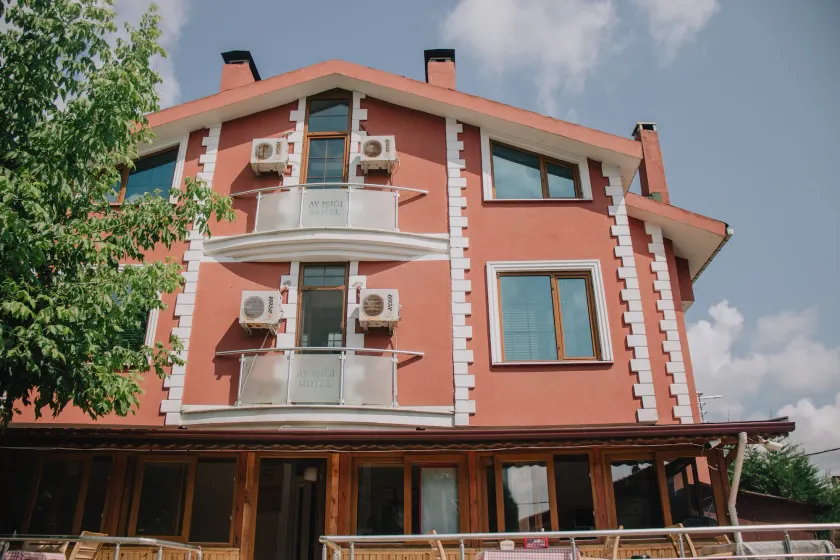 Ayisigi Hotel - Image 1
