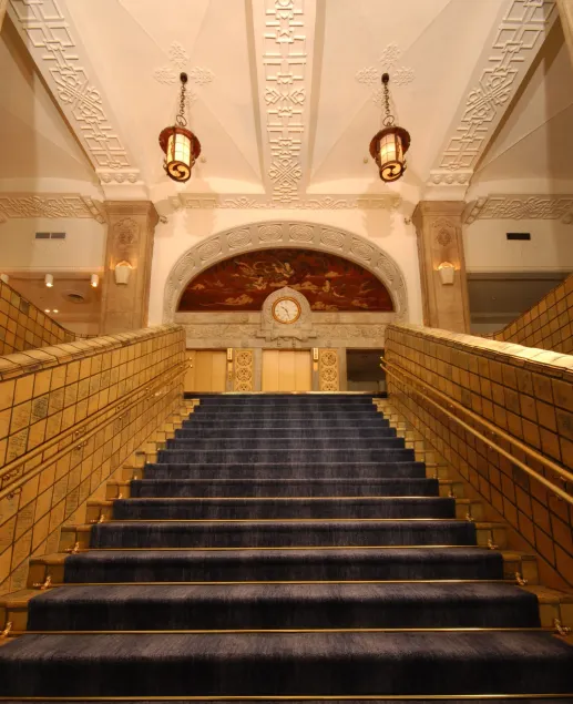Hotel New Grand - Image 1