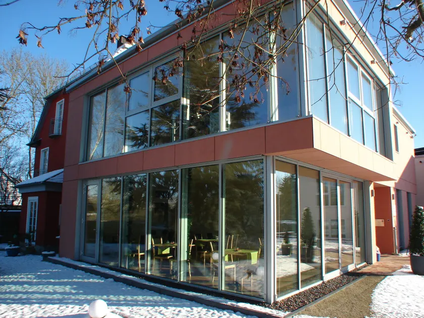 Rotenberg PT Hotel - Image 1