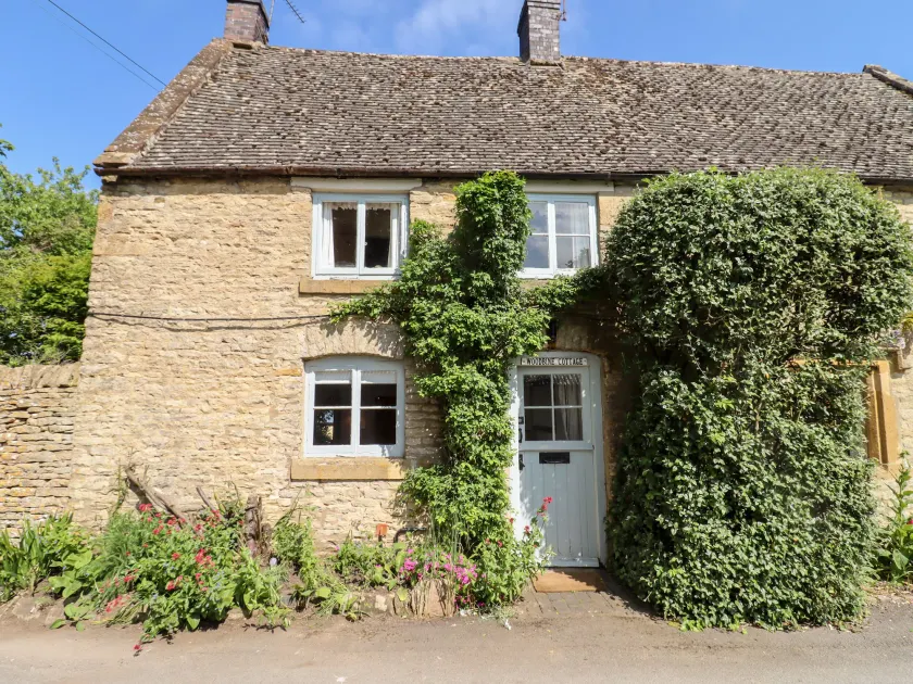 Woodbine Cottage - Image 1