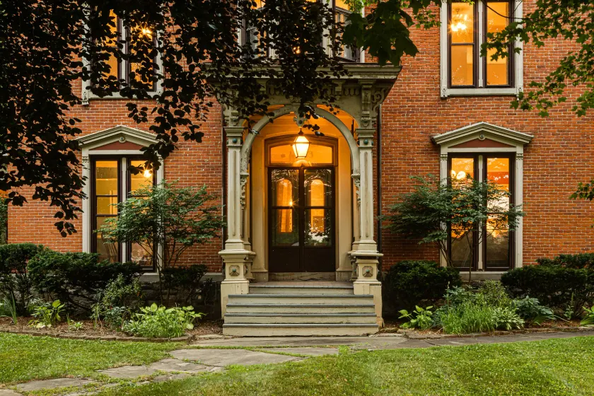 Rosemont Inn - Image 1