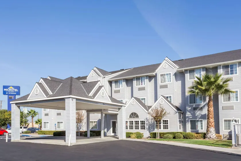 Microtel Inn & Suites Modesto - Image 1