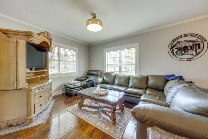 Quiet Home Near I-49, Downtown & 2 Hospitals - Image 1