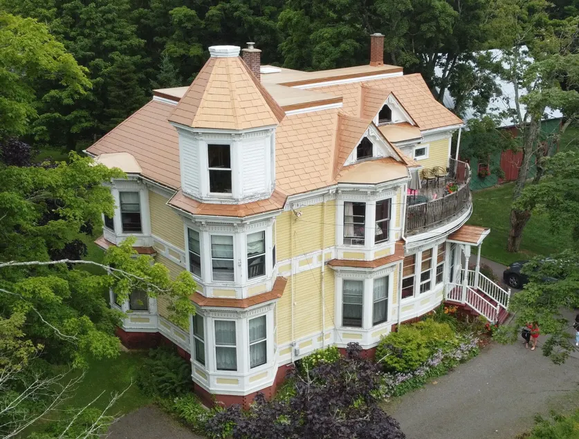 Evangeline's Tower Bed & Breakfast - Image 1