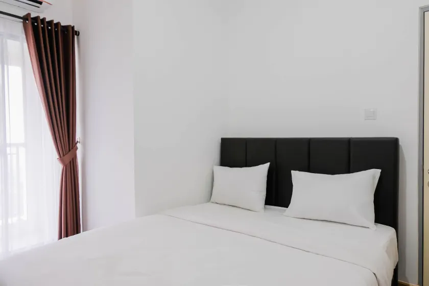 Elegant and Convenient 2BR Apartment M-Town Residence - Image 1
