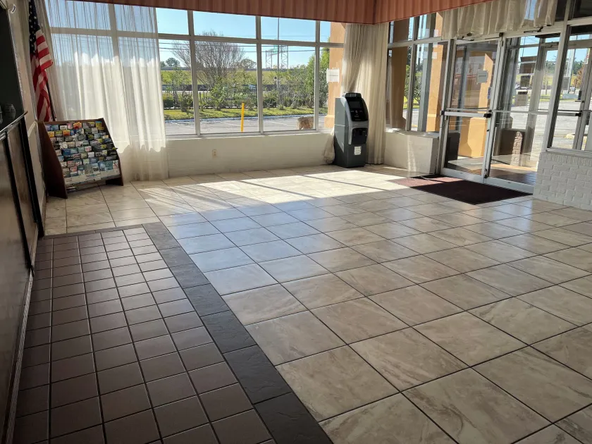 Heritage Inn & Suites - Image 1