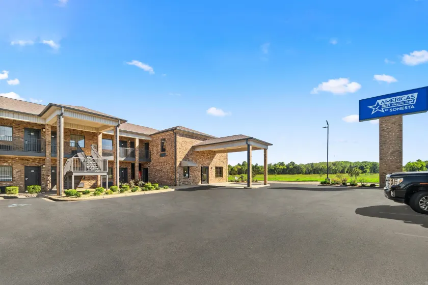 Americas Best Value Inn Byhalia - Image 1