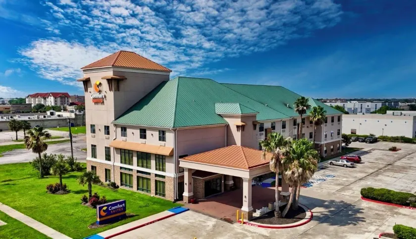 Comfort Suites near NASA - Clear Lake - Image 1