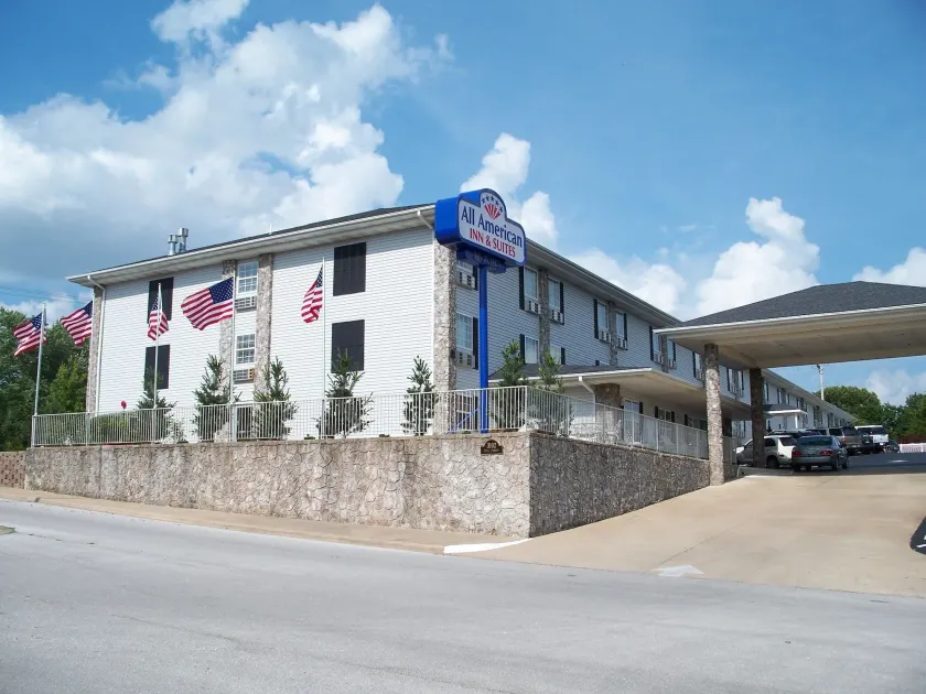 All American Inn & Suites Branson - Image 1
