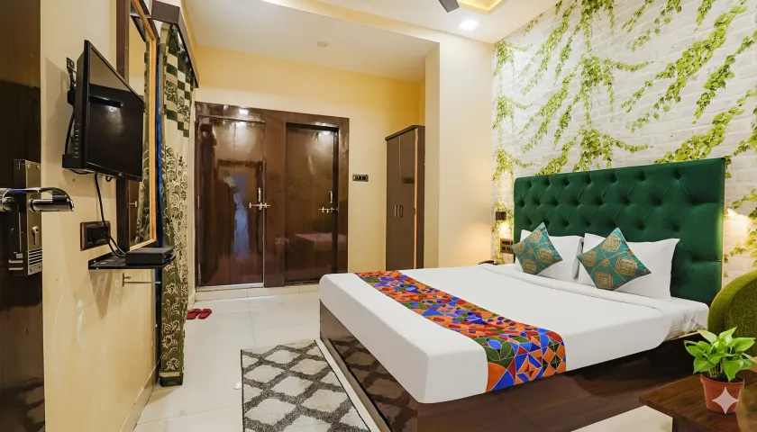 The JK Hotel - Opp Railway Station - Image 1