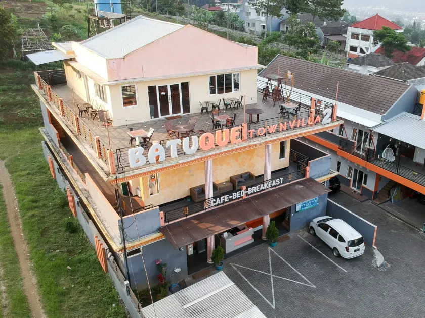Batuque Town Villa 2 - Image 1