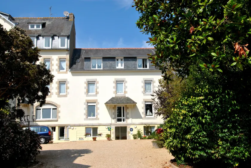 Logis Hermitage - Image 1