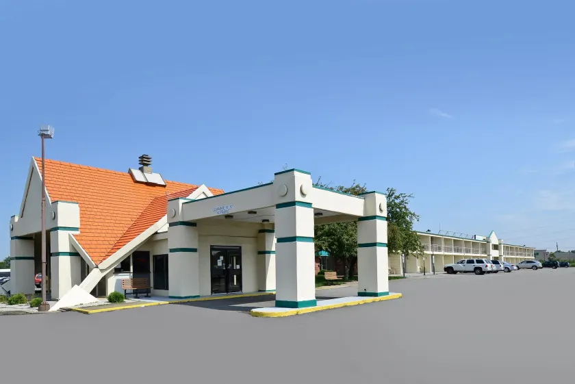 America's Best Value Inn Phillipsburg - Image 1