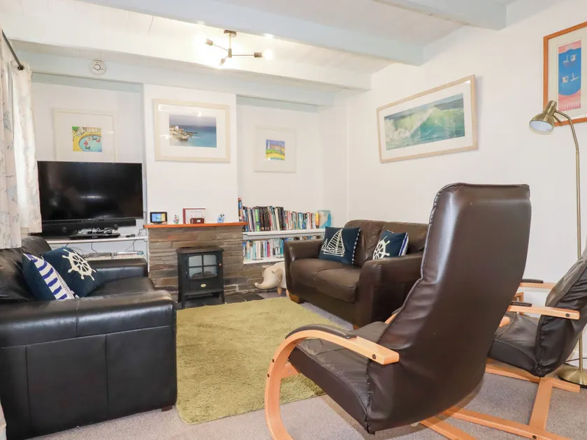Daisy Cottage - Image 1