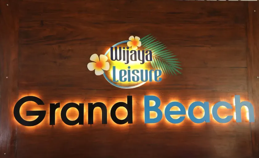 Grand Beach - Image 1