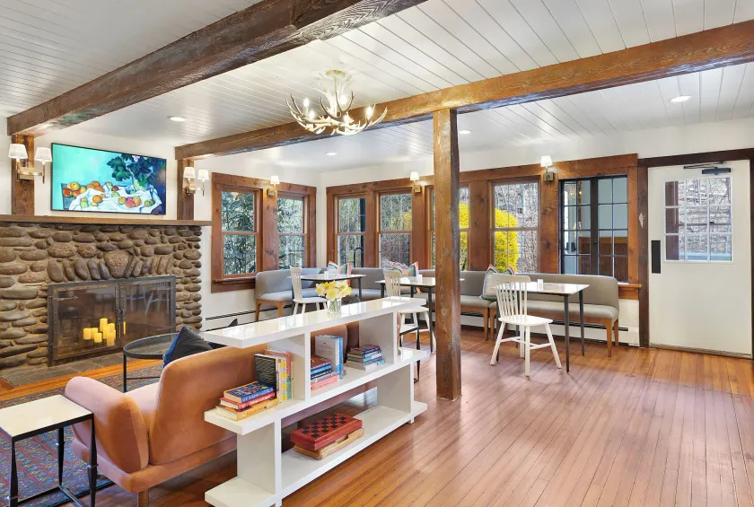 Phoenicia Lodge - Image 1