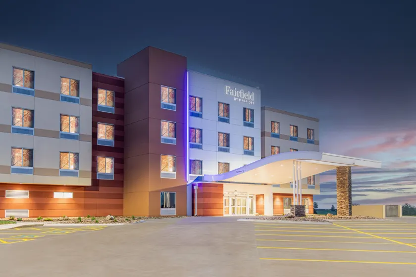 Fairfield by Marriott Inn & Suites Sioux Center - Image 1