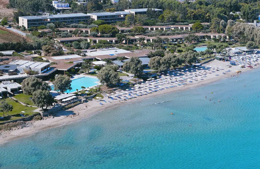 Kernos Beach Hotel & Bungalows - Image 1