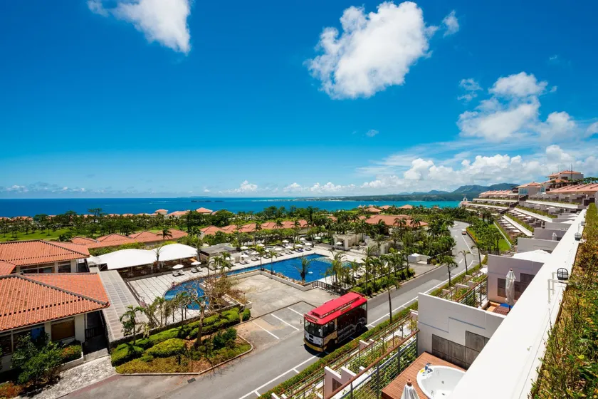 Kanucha Bay Hotel & Villas - Image 1