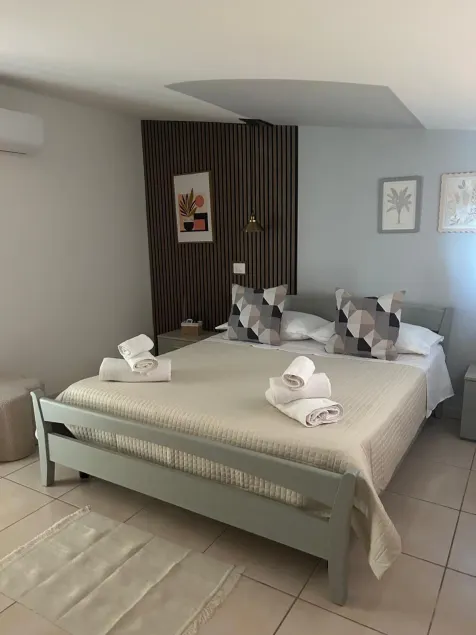 Iris B&B - Image 1