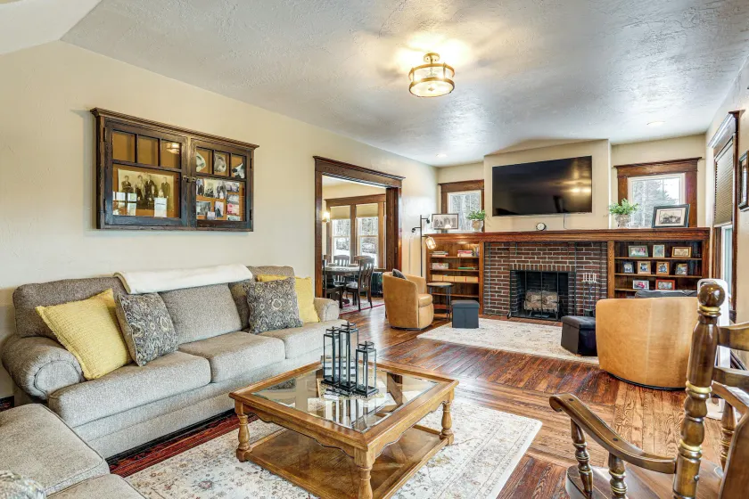 Gateway to PA Wilds: Brockport Family Home! - Image 1