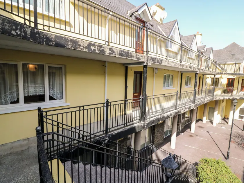 2 Garnish Court - Image 1