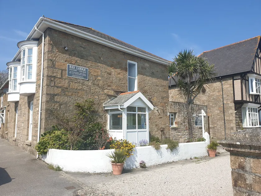 Bay Lodge - Image 1