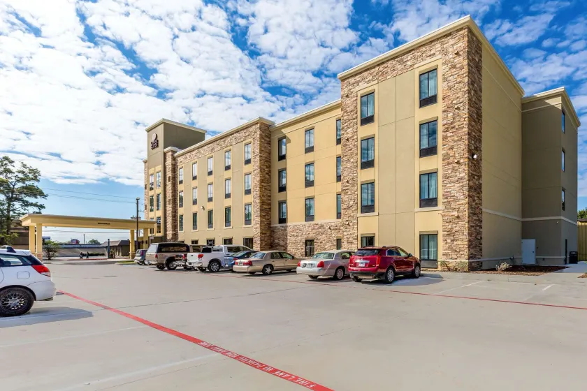 Comfort Suites Channelview - Houston East - Image 1