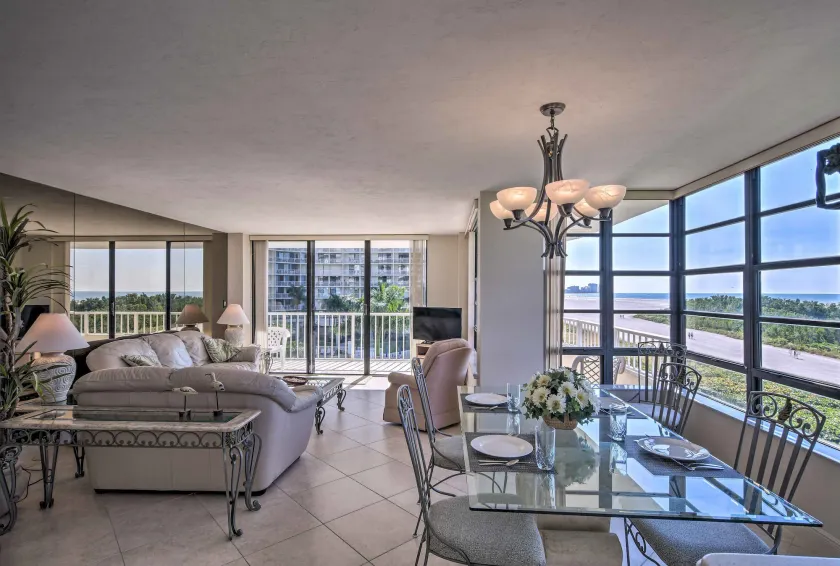 Sunny Getaway: Community Amenities, Walk to Beach! - Image 1