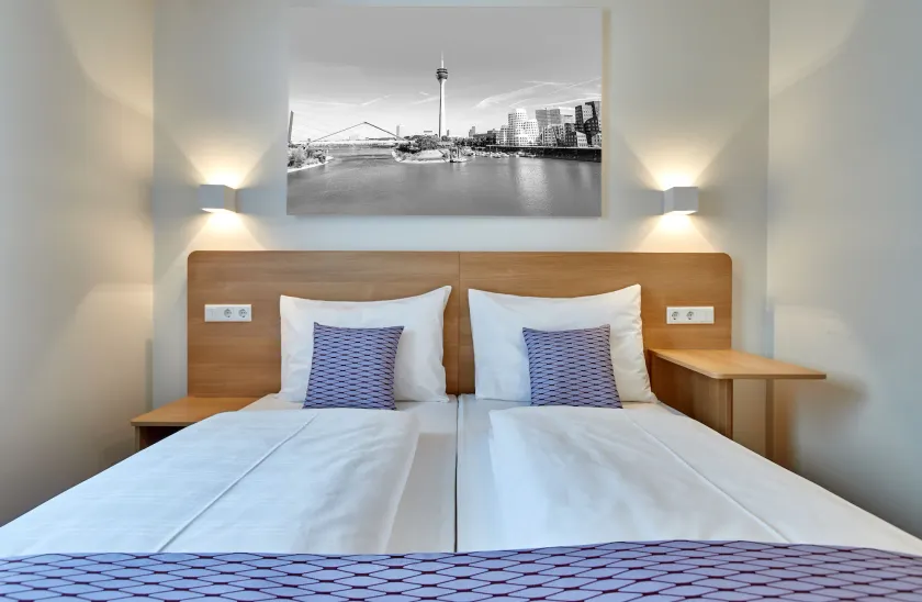 McDreams Hotel Düsseldorf-City - Image 1