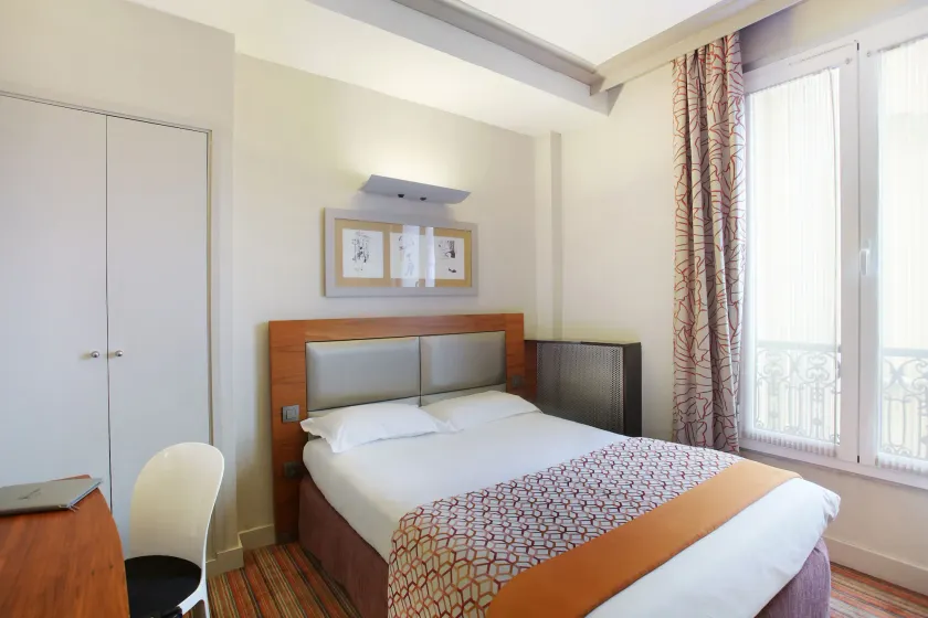 Hotel Berne Opera - Image 1
