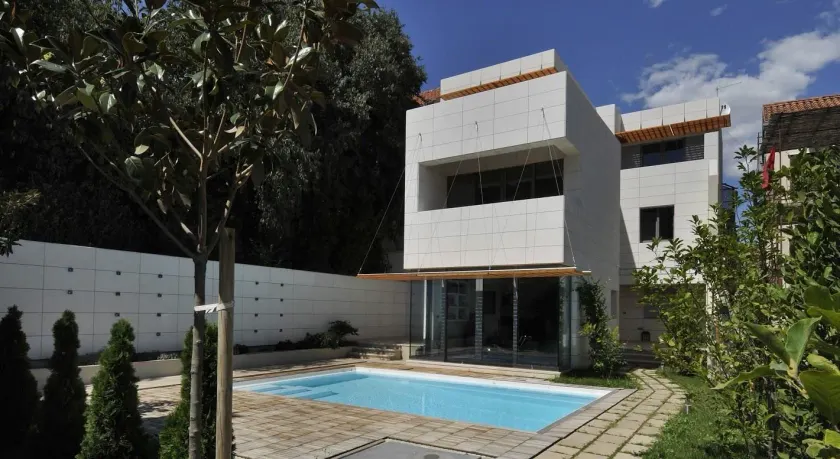 Luxury Villa White - Image 1