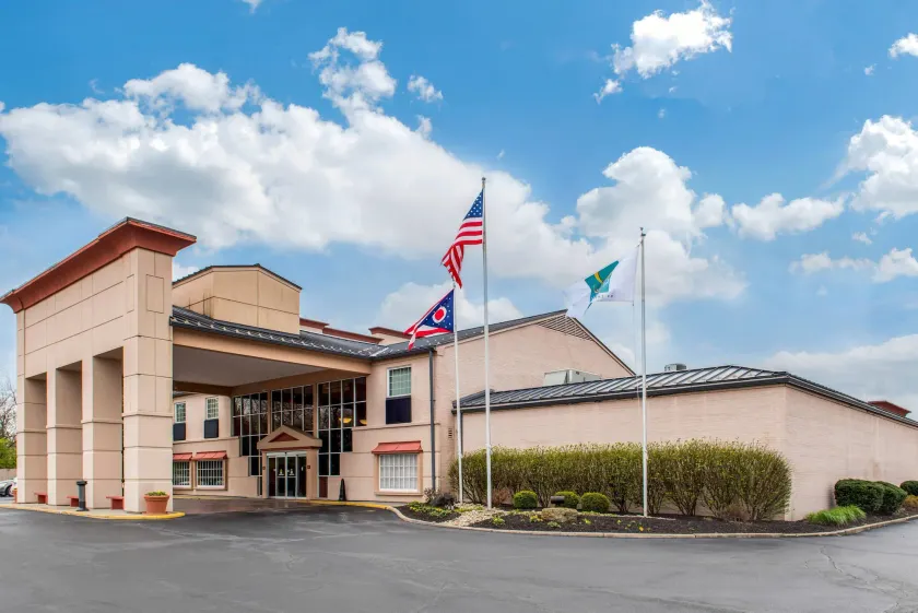 Quality Hotel Conference Center Cincinnati Blue Ash - Image 1