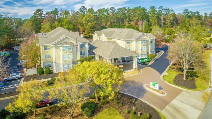 Holiday Inn Hotel and Suites Peachtree City by IHG - Image 1