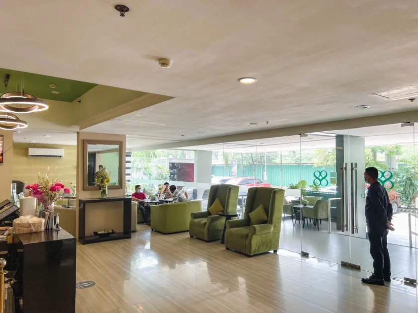 88 Courtyard Hotel - Lobby