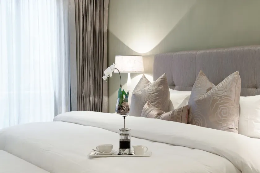 Sugar Hotel - Image 1
