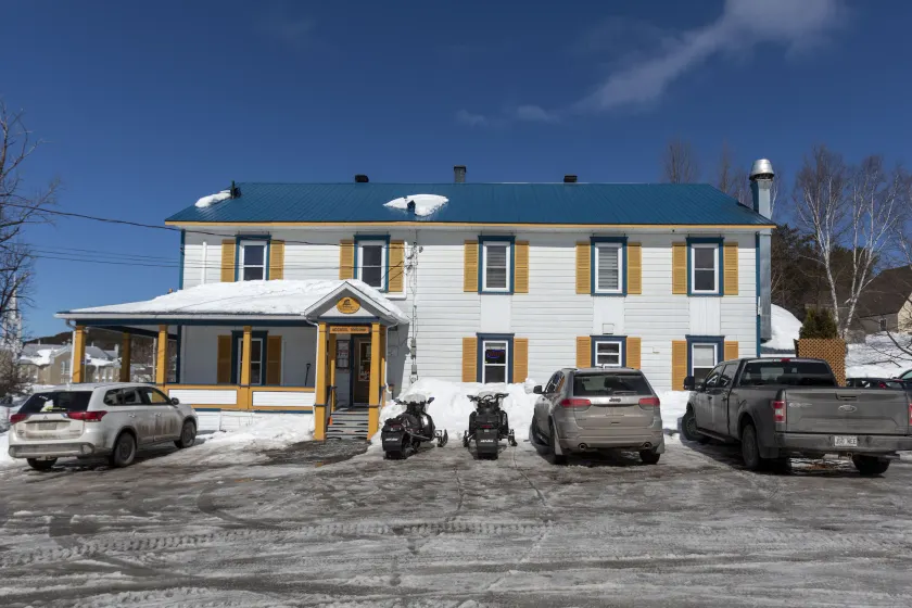 Auberge La Coulee Douce - Image 1