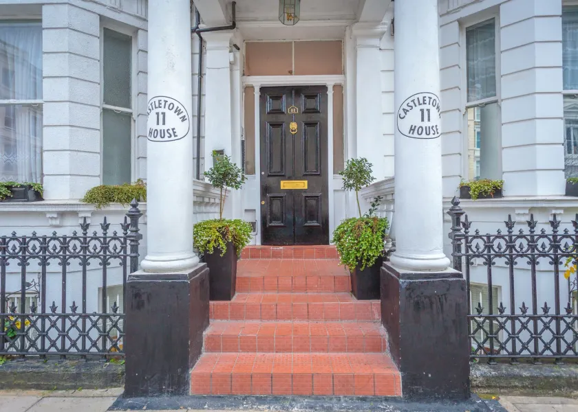 Castletown House Apartments - Image 1